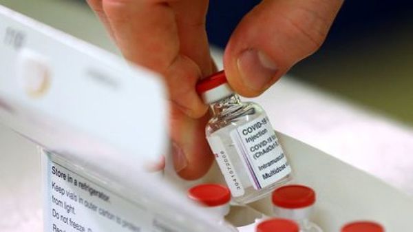 El Reino Unido comenzó a aplicar la vacuna de Oxford/AstraZeneca contra el covid-19