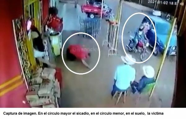 Abogado es asesinado enfrente a su local comercial
