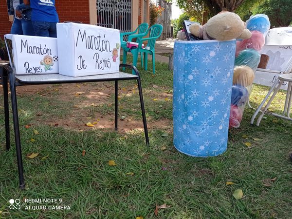 MARATÓN DE REYES: "UN JUGUETE, UNA SONRISA"