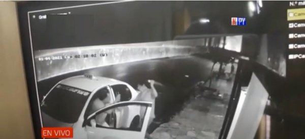 Con machetillo en mano delincuente intentó robar a taxista | Noticias Paraguay
