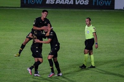 Racing empata con un golazo de Matías Rojas y otro de Lorenzo Melgarejo