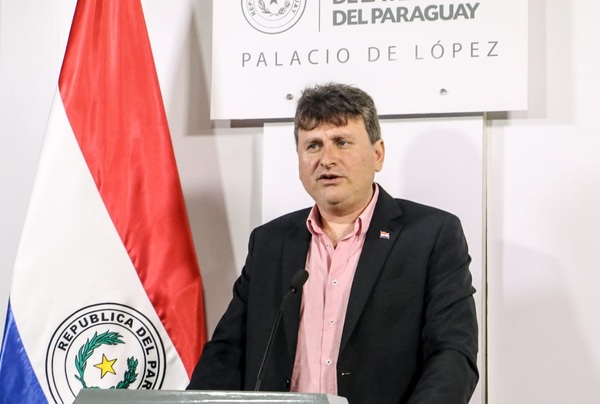 Daniel Centurión, asesor presidencial: Denis Lichi debe rendir cuentas ante la ciudadanía