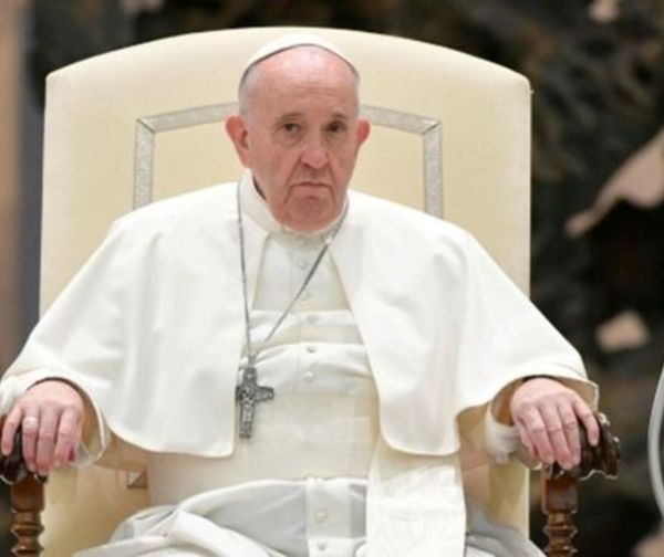 Francisco criticó a la gente que se va de vacaciones para evadir las cuarentenas