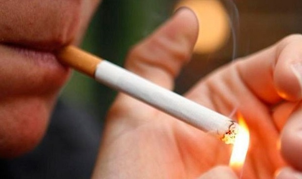 Decreto elimina área de fumadores en lugares cerrados