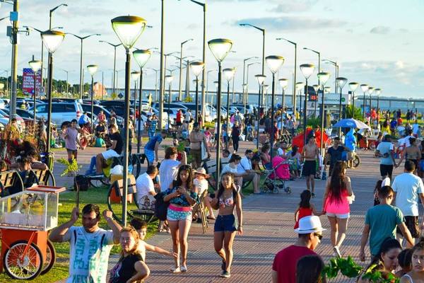 Destacan concurrencia a playas, hoteles y restaurantes de Encarnación - ADN Digital