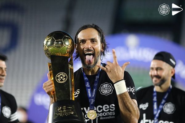 Sin el parche de campeón “sentíamos que jugábamos desnudos” - Olimpia - ABC Color