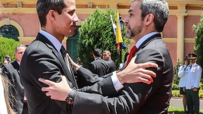 Revelan turbios acuerdos del Gobierno con la oposición venezolana