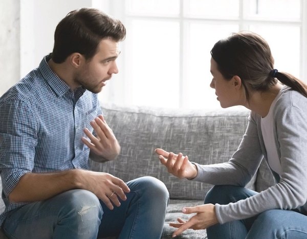 Crónica / “Me confesó que todavía sigue loco por su ex, que aún la ama”