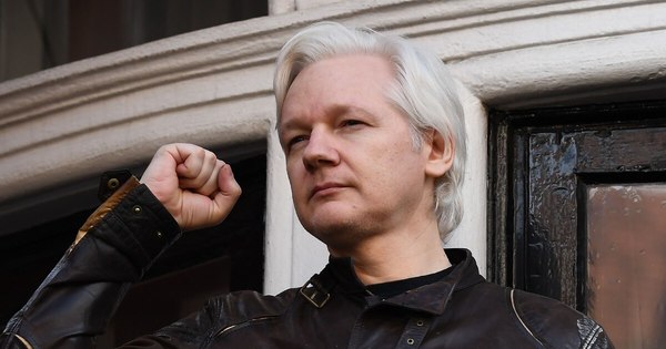 La Nación / Justicia británica rechaza extradición de Assange a EEUU