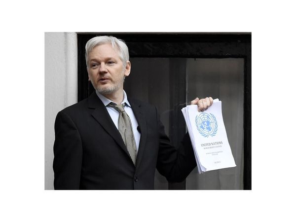 La Justicia británica rechaza extraditar a Assange a EEUU y México le ofrece asilo