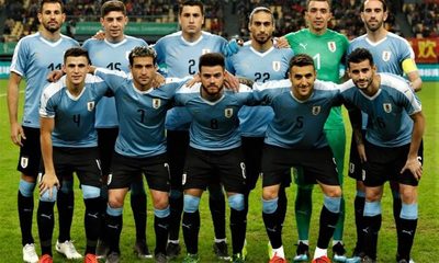 Futbolistas uruguayos salen en defensa de Edinson Cavani