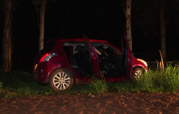 Hallan un automóvil abandonado, utilizado para delinquir