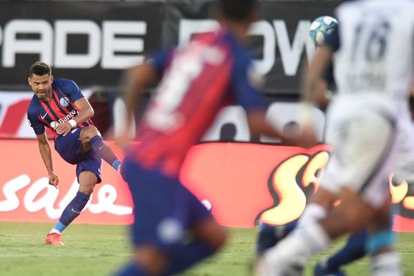 Los Romero: asistencia y gol, pero derrota y eliminación - Fútbol - ABC Color