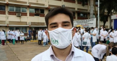 La Nación / Médicos del IPS continúan con paro en reclamo de reconocimiento de antigüedad laboral