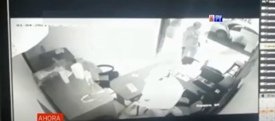 Toman de rehén a empleado durante millonario robo | Noticias Paraguay