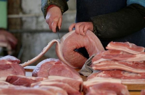 China suspende importaciones de planta de cerdo de Brasil por preocupaciones por coronavirus