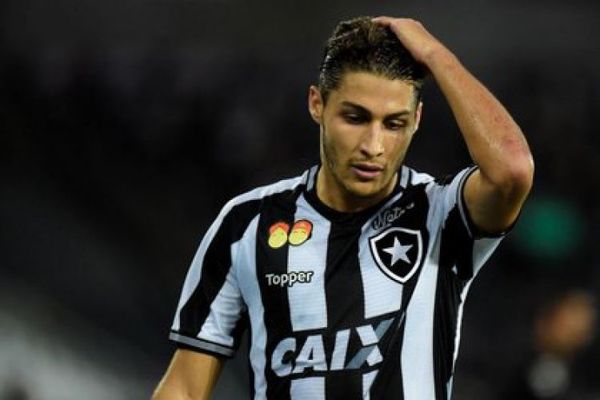 Exjugador del Botafogo admite haber atropellado a peatón que murió