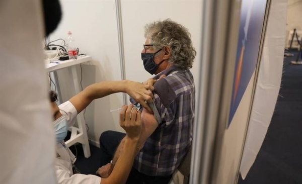 HOY / ¿Cómo hizo Israel para lograr su masiva y veloz campaña de vacunación?