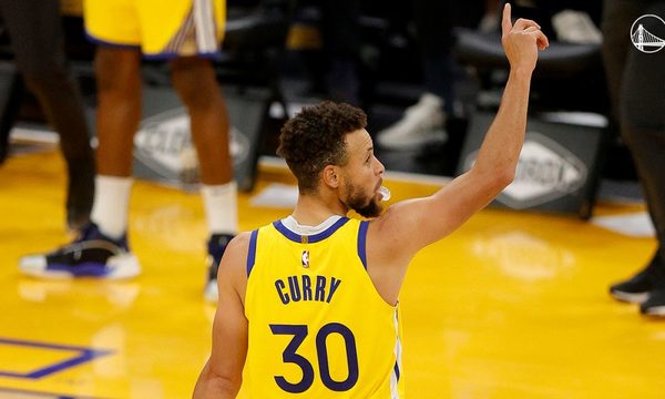 Warriors supera a Kings gracias a una soberbia actuación de Curry
