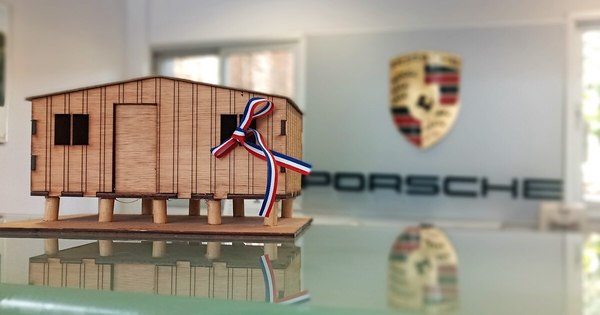 La Nación / Con apoyo de Porsche, más familias recibieron viviendas de Techo