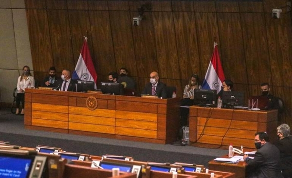 HOY / Vacuna COVID-19: Sector privado será responsable de los efectos adversos graves de sus dosis