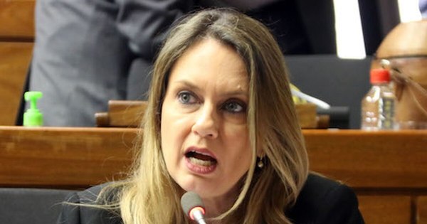 La Nación / Rocío Vallejos: “Necesitamos que el presidente salga a dar explicaciones”