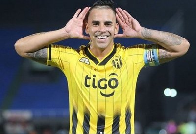 Crónica / Javi se despidió y le dijeron: "Cuando entres a Dos Bocas te tiro por el tobogán"