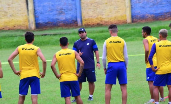 HOY / Seis jugadores pide el técnico de Luqueño