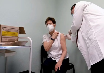 Farmacéuticas no podrán cobrar lo que quieran por las vacunas, sino que Salud regulará los precios - ADN Digital