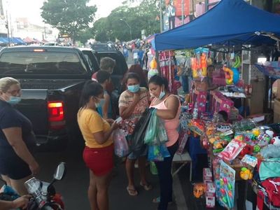 Mercado 4: Mucha afluencia de reyes, ante inminente restricción de medianoche - Nacionales - ABC Color