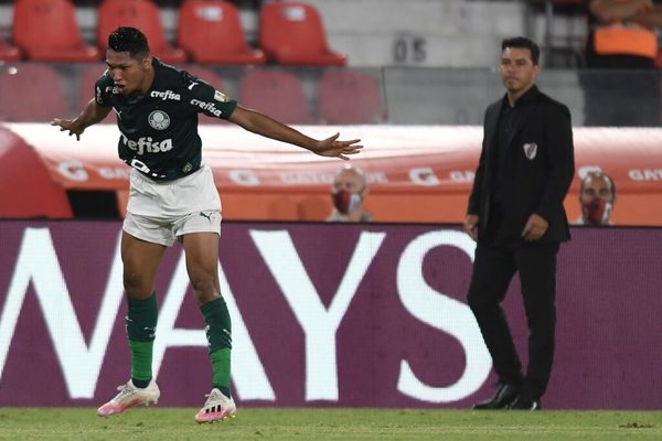 Palmeiras golea y reserva pasaje a la final | OnLivePy