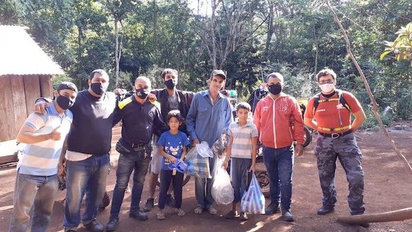 Crónica / “Reyes” viajeros visitan a los “peques del bosque”