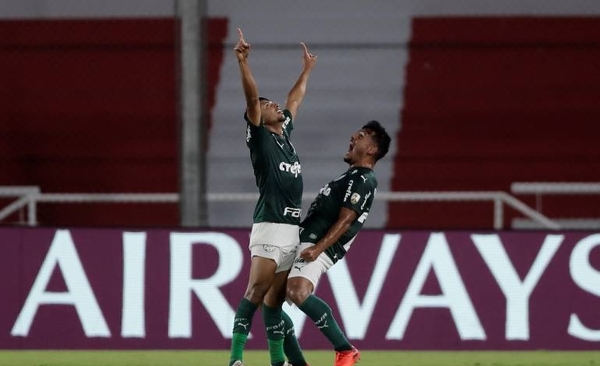 HOY / Palmeiras golea a un River Plate errático y acaricia la final