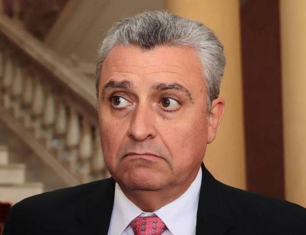 Villamayor empantanado en contradicciones sobre el acuerdo con PDVSA