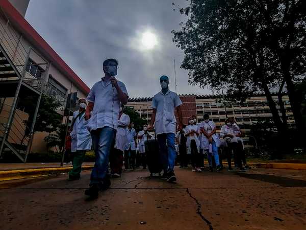 Se levanta la huelga de médicos del IPS » Ñanduti