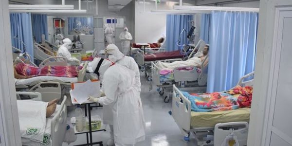 “Nos fuimos a la m…”: Familias enteras, obesos y jóvenes saturan hospital Covid-19, afirman - ADN Digital