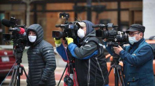 Más de 600 periodistas murieron por Covid-19 según una oenegé suiza