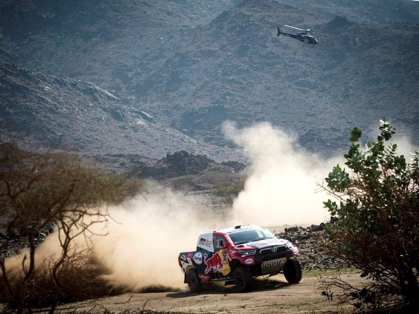 Al-Attiyah sigue en racha y también gana la cuarta etapa