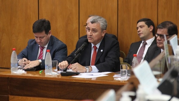 Villamayor dispuesto a explicar a congresistas sobre el supuesto acuerdo de Paraguay con PDVSA