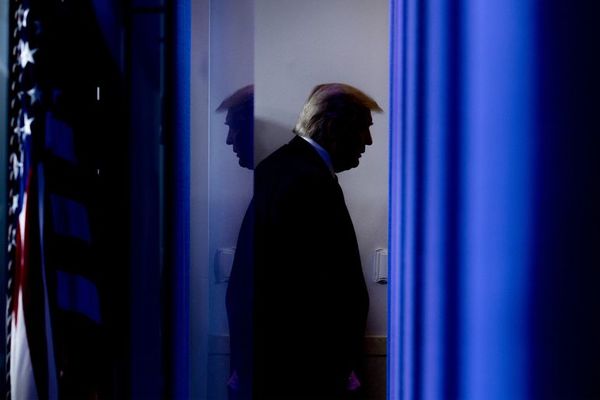 Trump pide a Pence en Twitter que frene la certificación del triunfo de Biden - Mundo - ABC Color