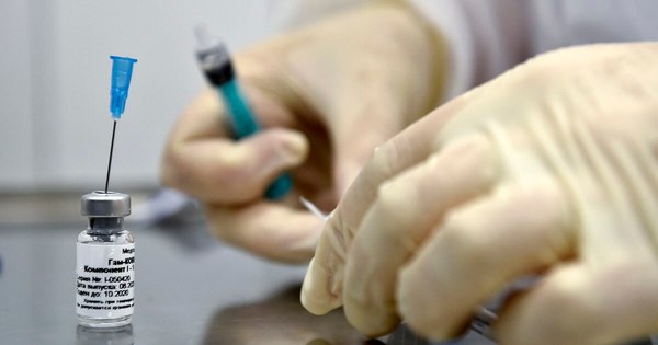 La Nación / Importadora solicitó registro sanitario para traer vacuna rusa