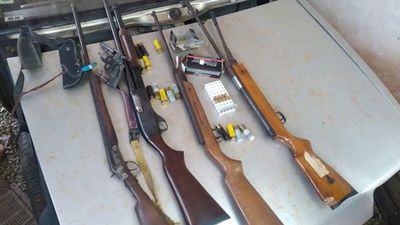 Incautan armas en casa allanada en Minga Guazú - ABC en el Este - ABC Color