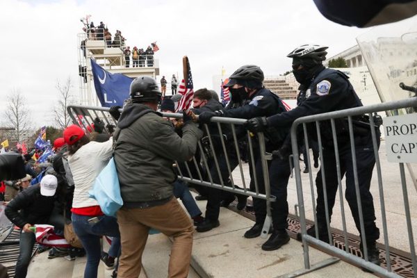 Tensión en EEUU: Senado entró en receso por los disturbios en el Capitolio | OnLivePy
