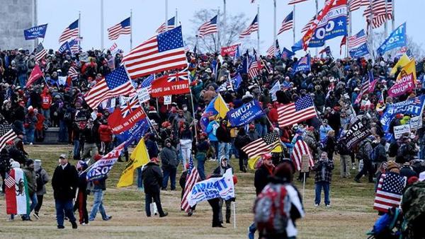 Receso de emergencia en el Capitolio por asalto de manifestantes pro-Trump