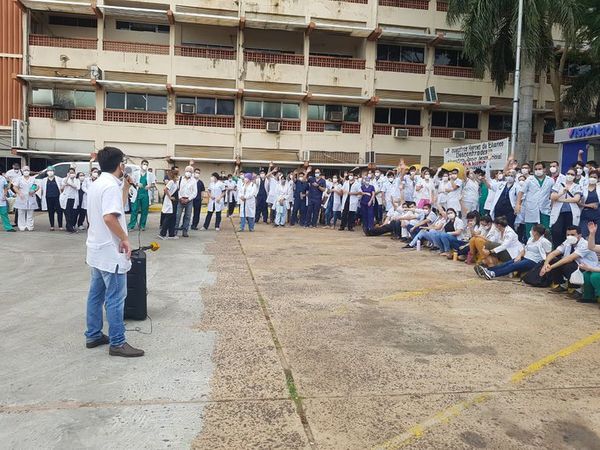 Se levantó la huelga de médicos residentes y ex residentes del IPS - Nacionales - ABC Color