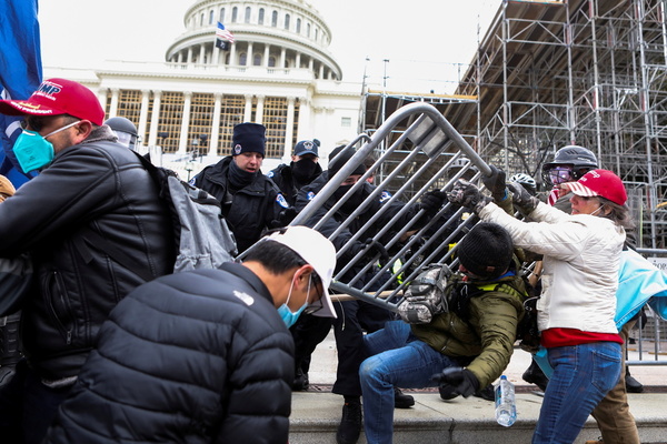 Analista califica de “intento de golpe de Estado” los disturbios en EEUU » Ñanduti