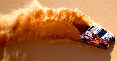 La Nación / Al-Attiyah, en duelo con Peterhansel