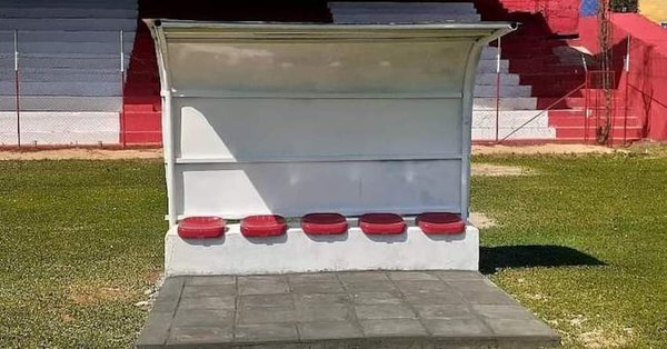 Crónica / Colegiales cumple 44 años, pero sin bailongo