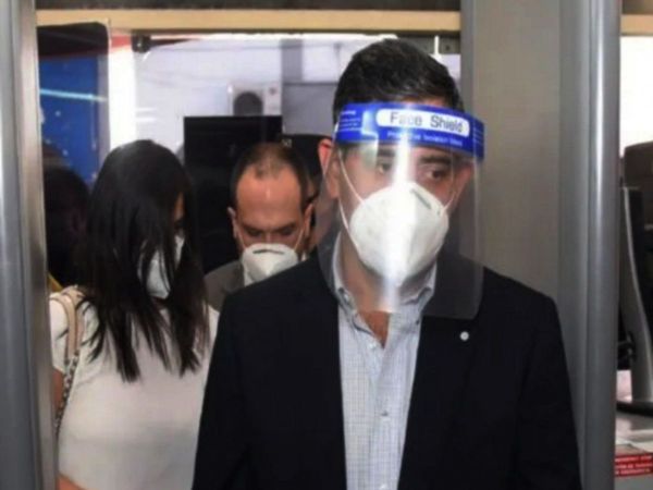 Clan Ferreira rebota en su intento de querer importar vacunas Covid