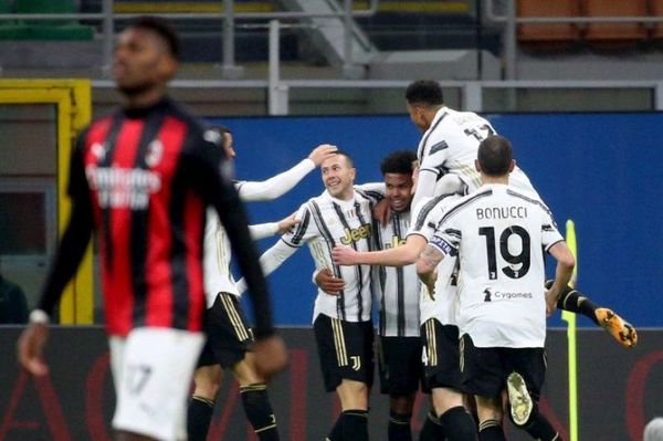 Juventus tumba al Milan y no tira la toalla en la lucha por el Scudetto